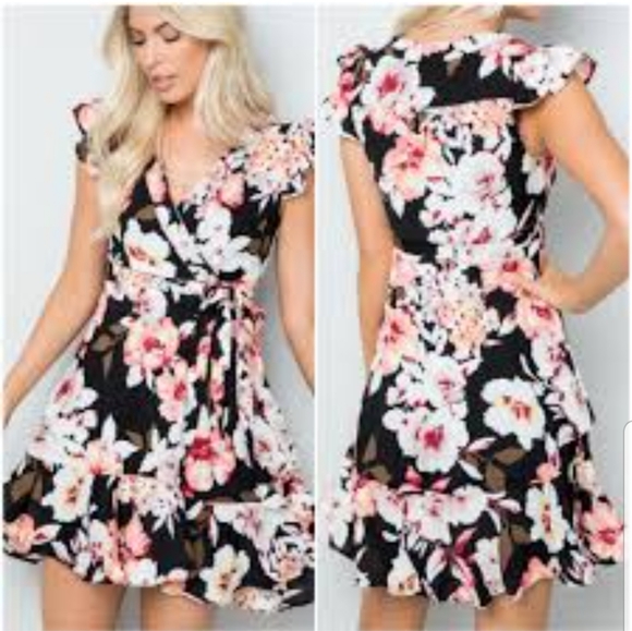 🌷3/$20 Miami wrap dress - Picture 1 of 5